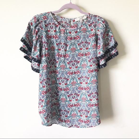 LOFT Tops - Loft || Floral Flutter Sleeve Blouse Size M